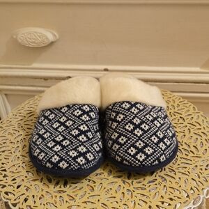 NWOT Isotoner navy knit scuffy slippers Sz 9.5-10